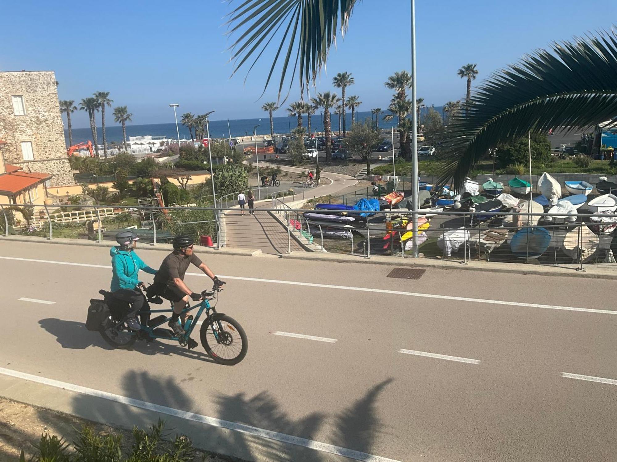 Studio Mer Piscine Cala Di Sole Imperia Italie Mono Locale Une Seule Piece Eksteriør billede
